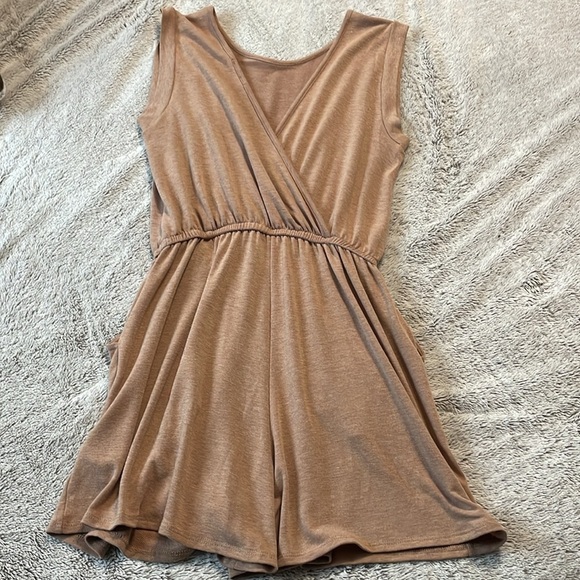 Carole Christian Camel Tan Romper - Picture 6 of 10